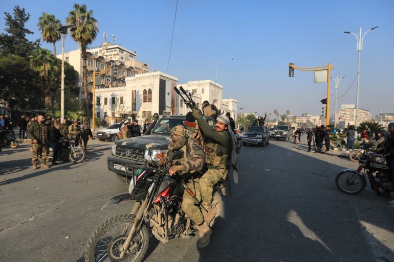 Syrian rebels storm into Hama